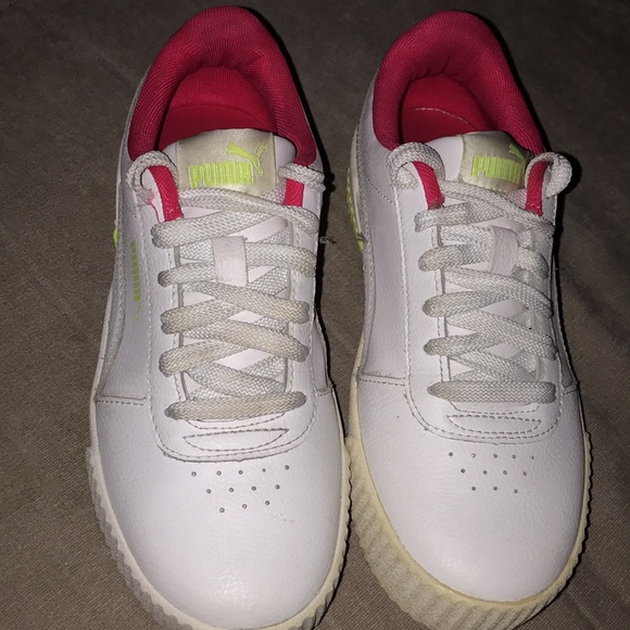 White&pink PUMAS - Picture 2 of 6